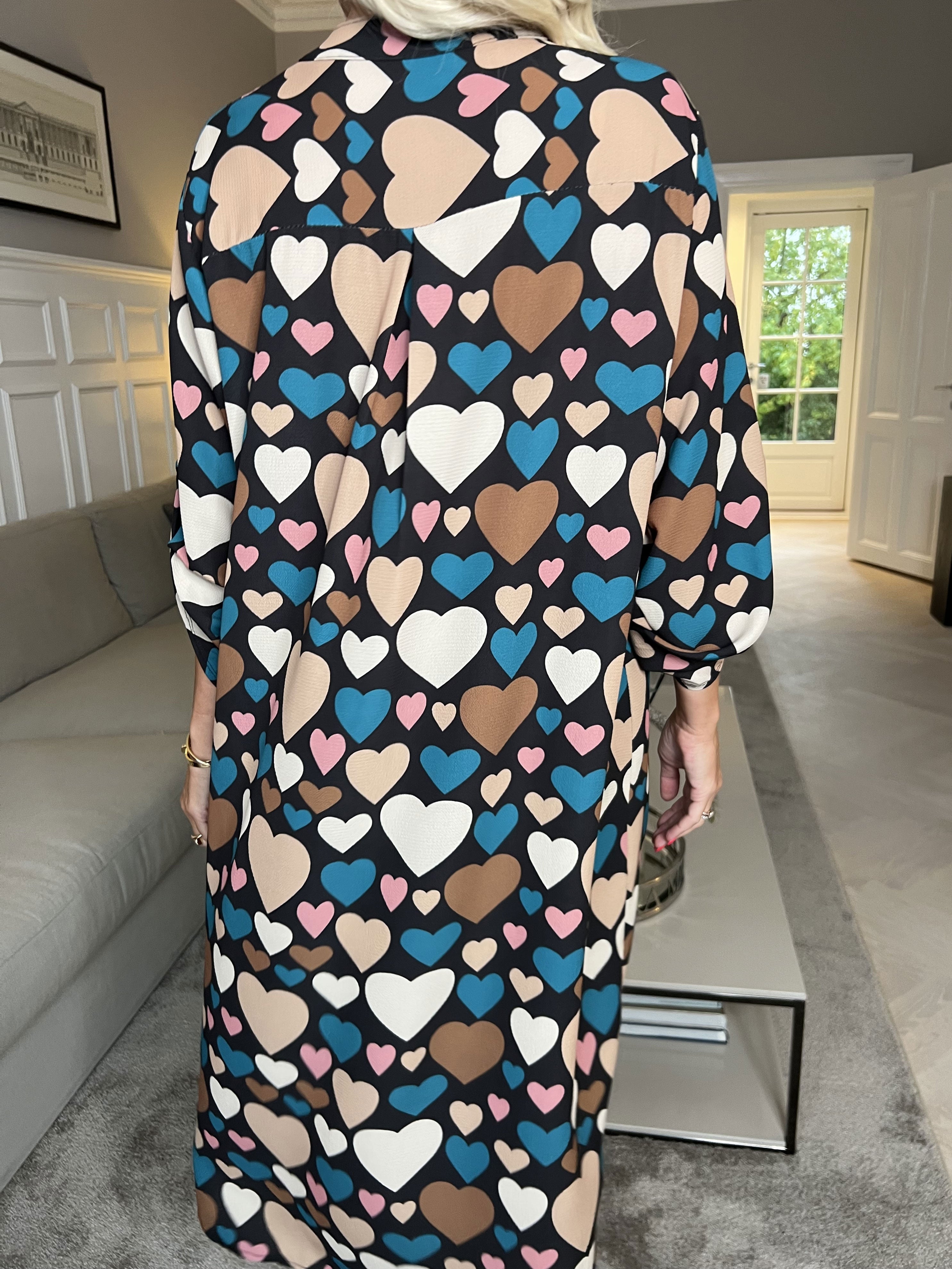 Vanesa Heart Long - Let og luftig kjole med hjerte mønster